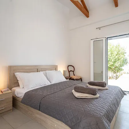 Aionia In Lepeda Villa Lixouri